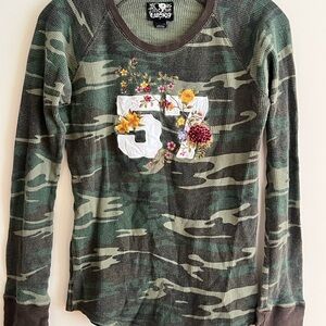 LUCKY BRAND VINTAGE CAMO WAFFLE THERMAL EMBROIDERED TOP 57 - L